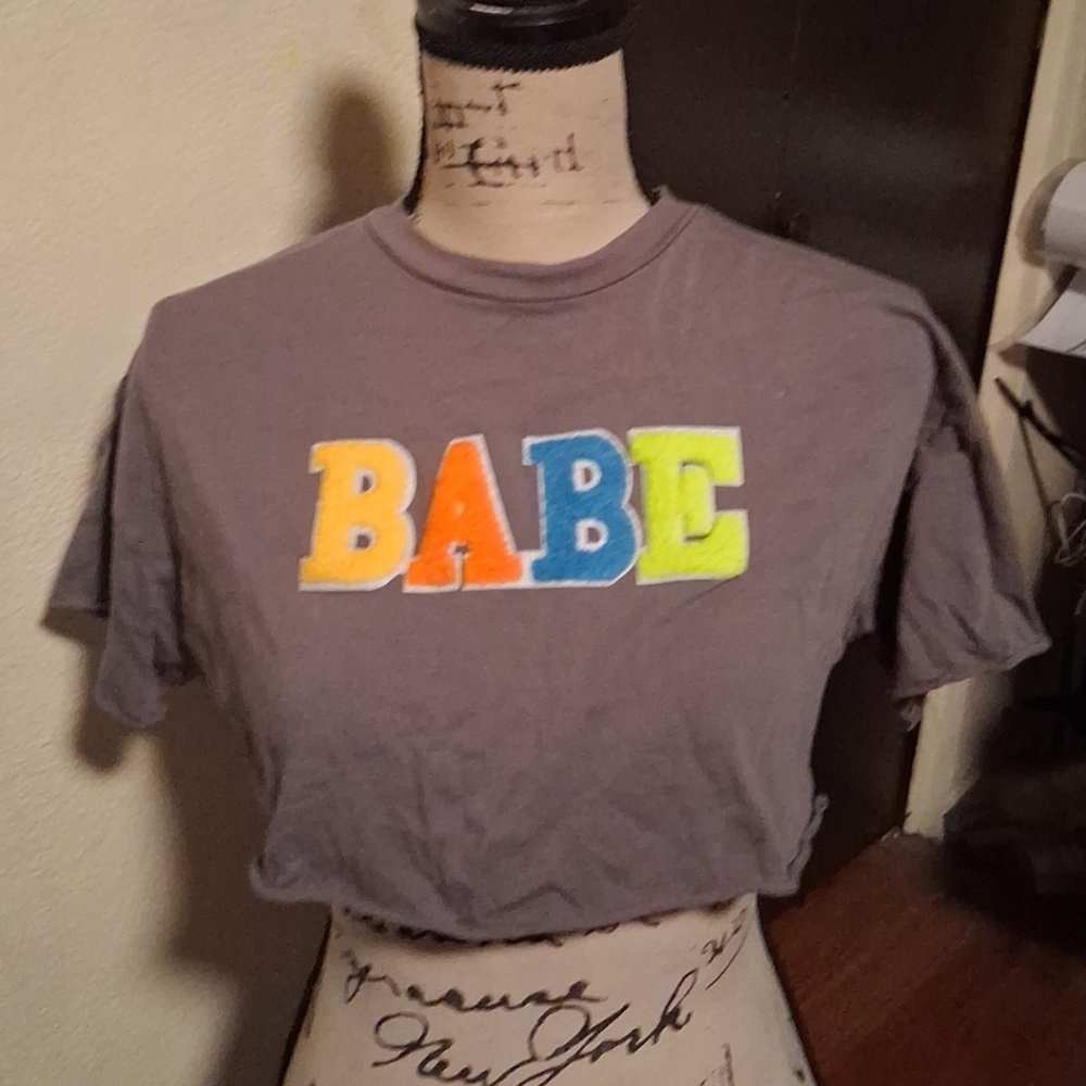 Trendy Kids Gray Tee with Colorful 'Babe' Design